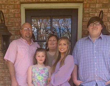 Bailey, Scott & Amanda (Ashton, Anna Kate, and Amelia)